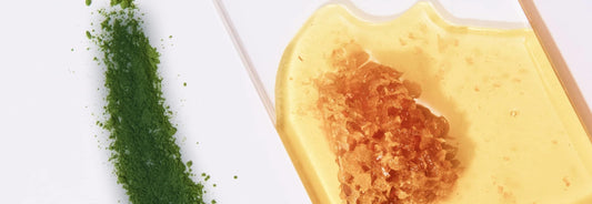 Cuida-tu-piel-con-Espirulina-y-Miel-con-CBD Laboratorios Beemine